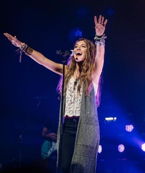 lauren daigle concert shirts